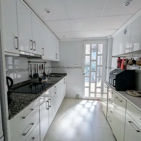 Mediterranean 3 Bed Townhouse Cq44 *